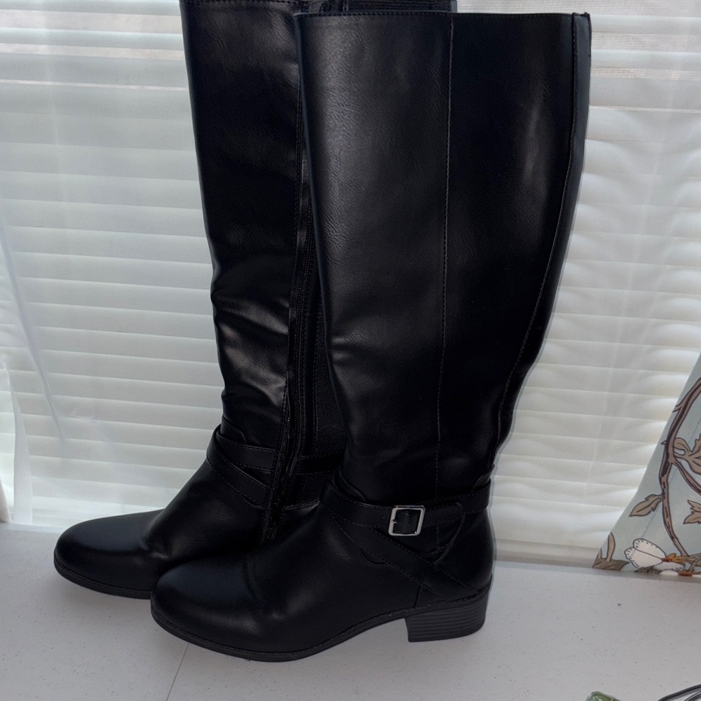 Nautica Women’s Sleek Black Knee-high Boots